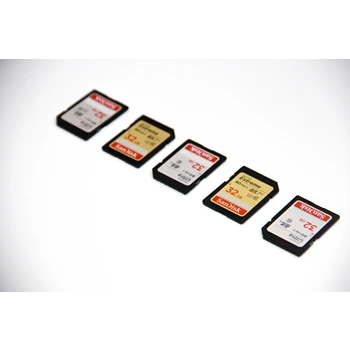 digital-camera-memory-card (94)-5145626-10940.webp
